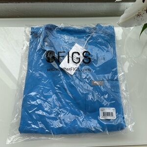BRAND NEW! Figs Catarina Blue one pocket scrub top